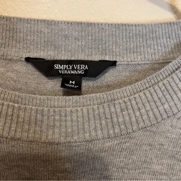 Simply Vera Vera Wang Gray and White Layered Blouse. Size M - Picture 4 of 7